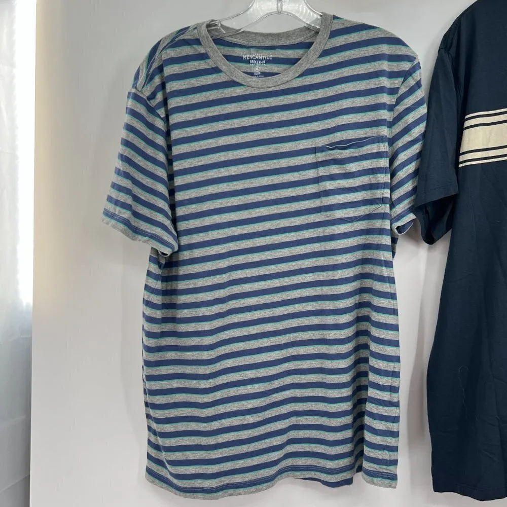 2 Men's tee's size XL